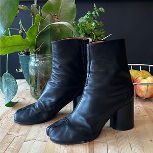 Maison Margiela black leather tabi heel boots